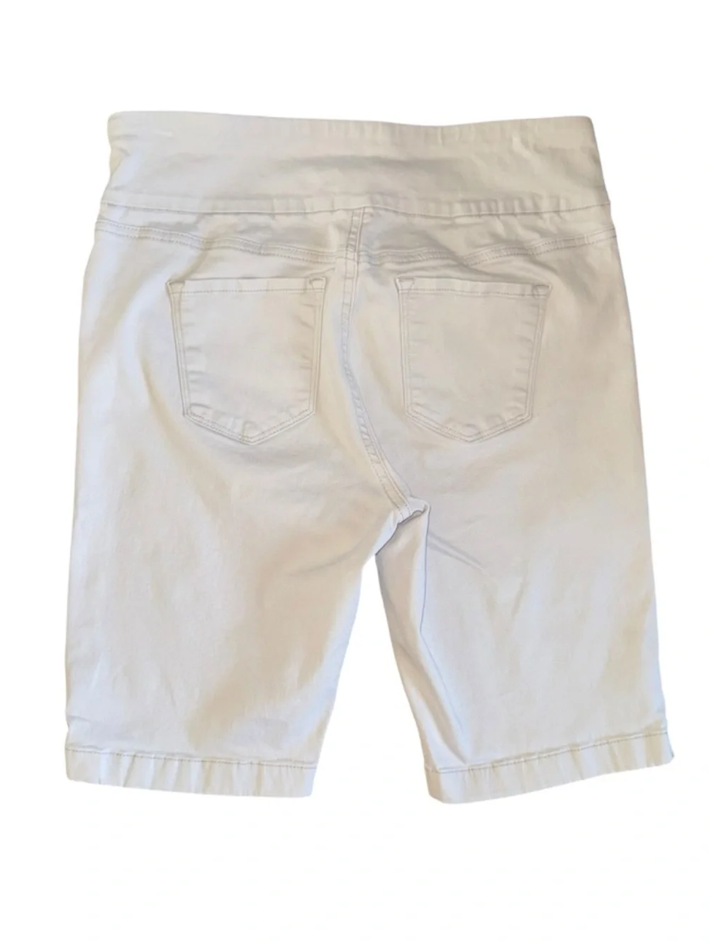 Gloria Vanderbilt Amanda Shorts Womens 10 Cream Colored Slimming Stretch Casual - Picture 2 of 9